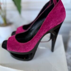 Jessica Simpson Fuchsia and Black Platform Heels (slightly worn)